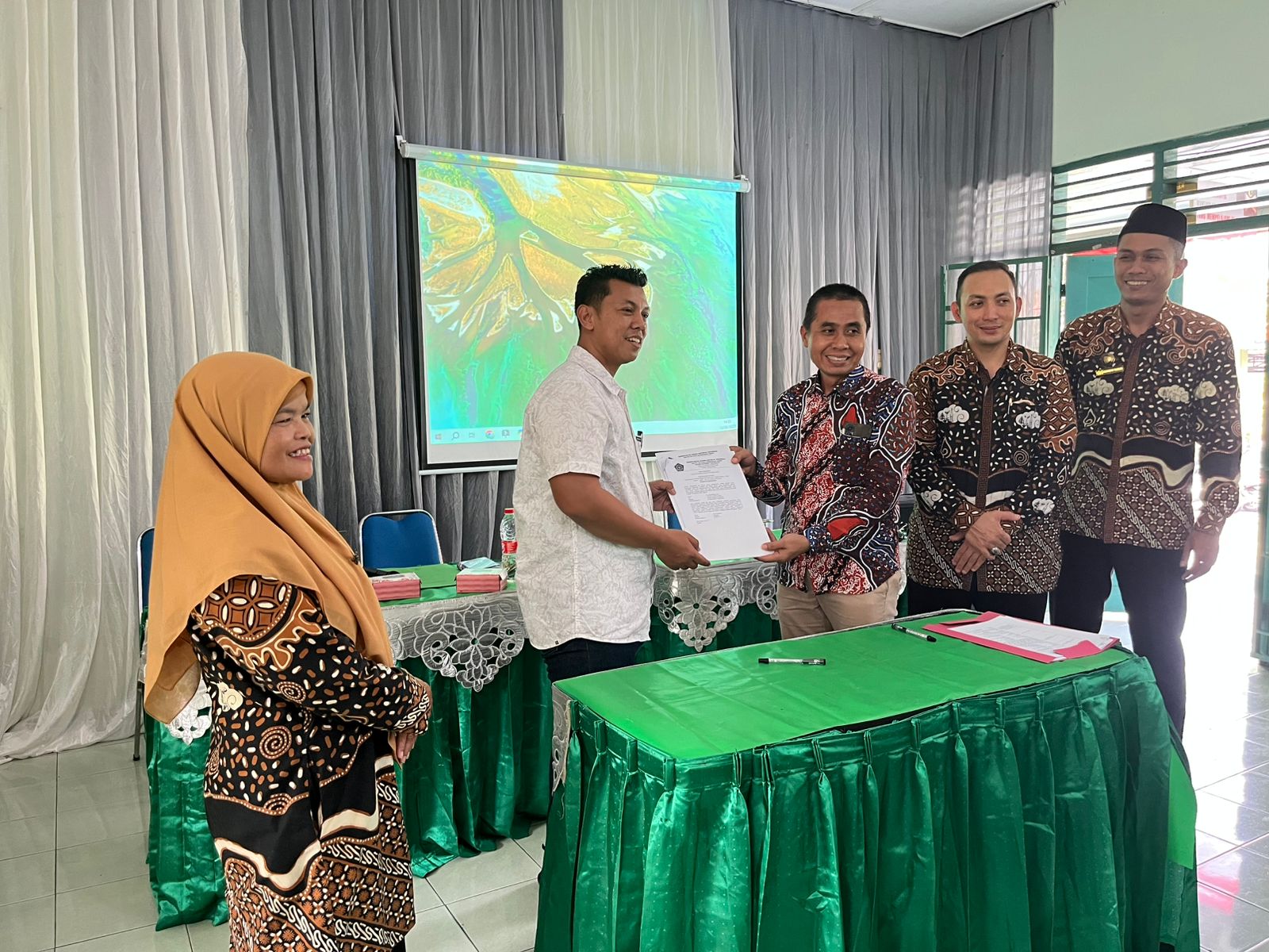 Penandatanganan Kontrak Pembangunan Gedung RKB MIN 3 Bantul : Wujud Komitmen Tingkatkan Layanan Publik